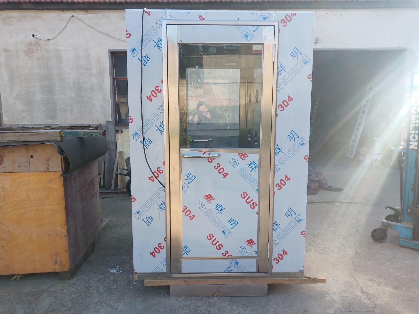 齊齊哈爾風淋室價格:風淋室在食品飲料車間、汽車電子車間的應用及分類